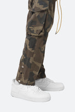 Load image into Gallery viewer, Snap II Cargo Pants - Camo
